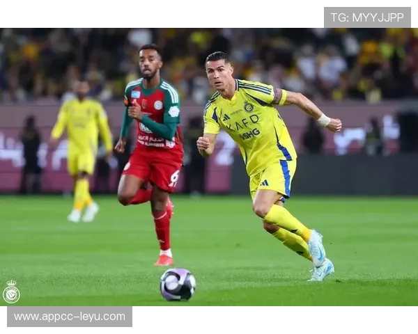 Osimhen难忘胜利时刻：关键进球助球队逆转登顶