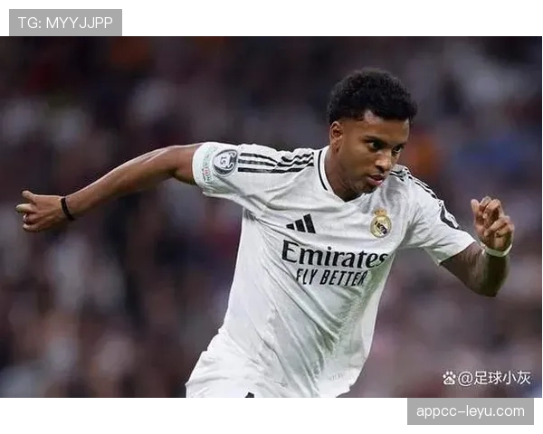 安切洛蒂灵活用人策略彰显战术多样性，引发媒体热议与球迷期待