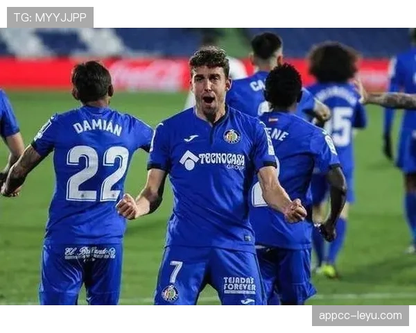 西甲保级队逆袭成功，末轮稳健发挥上演精彩翻盘