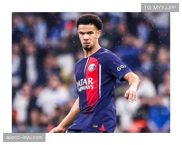 扎伊尔-埃梅里在巴黎圣日耳曼近期表现稳健,中场作用持续提升