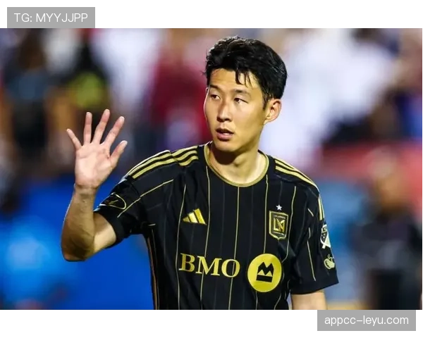 孙兴慜与萨拉赫在锋线转换中展现偏前驱动趋势